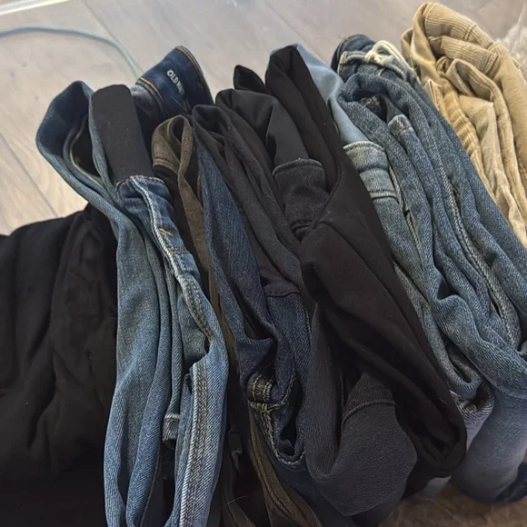 Maternity pants bundle - Picture 2 of 2